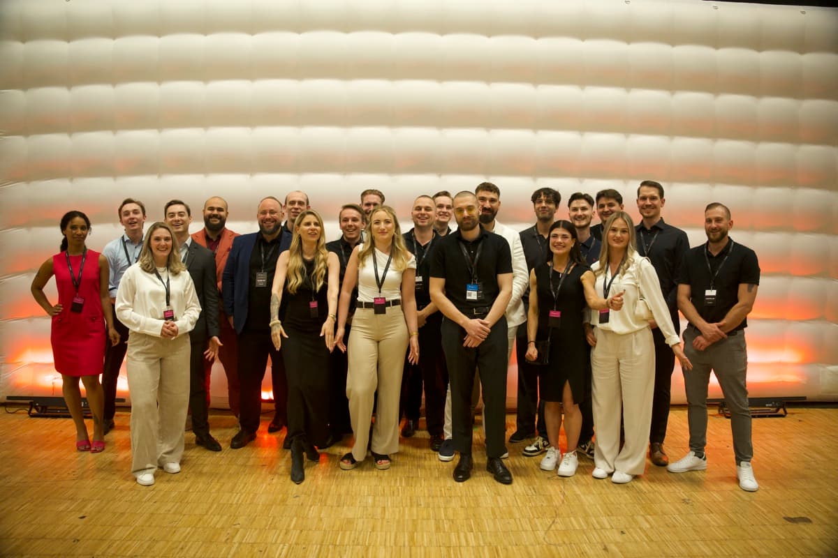Das Team von Everlast AI bei einer gemeinsamen Veranstaltung